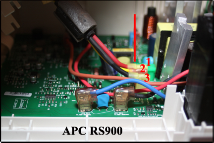 APC RS900 - Shows how Battery pack cable connects to circuit board