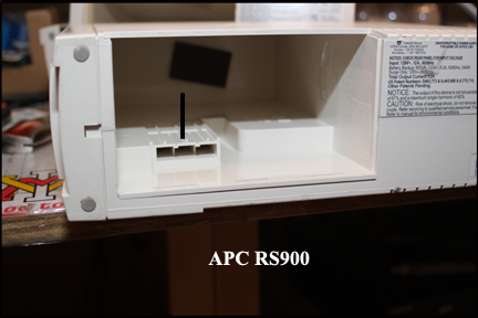APC RS900 Battery Compartment