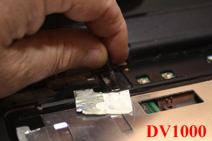 HP DV1000 - How to Remove the Display.